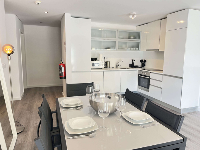 Others 5, Comfort & Style with best sea view, Sesimbra
