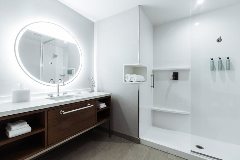 Bathroom 4, Courtyard by Marriott Santa Barbara Downtown, Santa Barbara