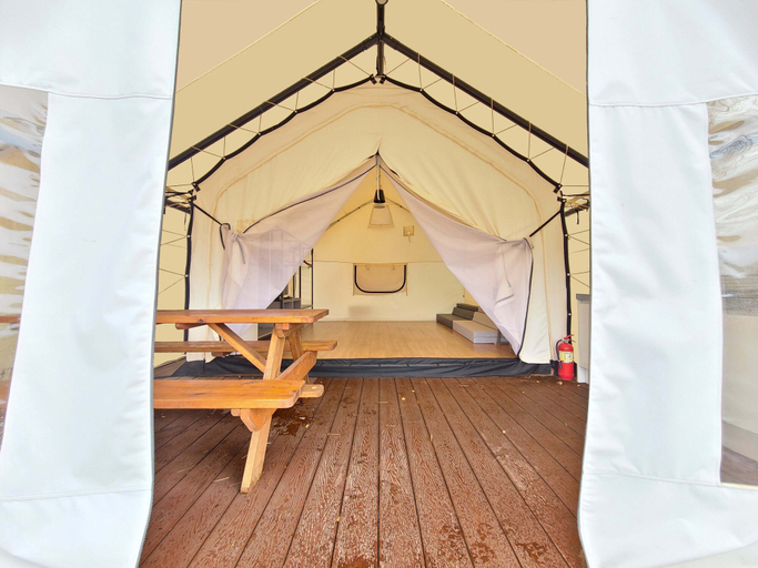Bedroom 3, Geochang Surfing Park, Geochang