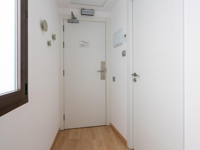 Others 5, Limehome Barcelona Carrer de Fontcoberta, Barcelona