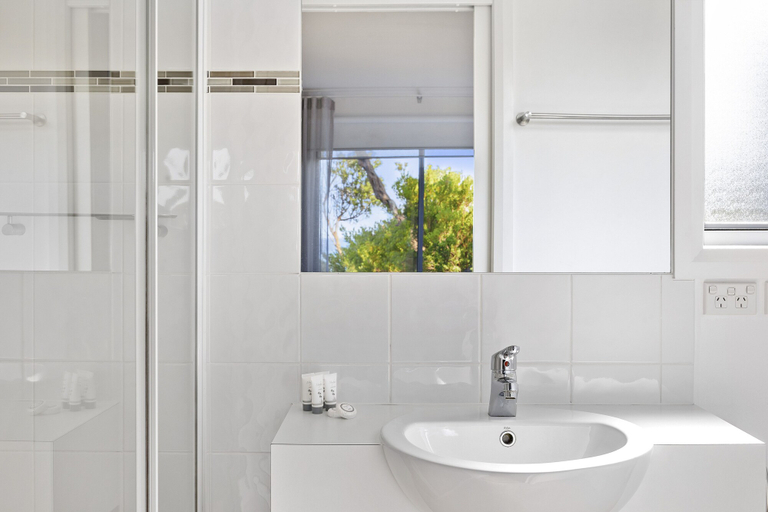 Bathroom 4, Ingenia Holidays Cape Paterson, Bass Coast Bal