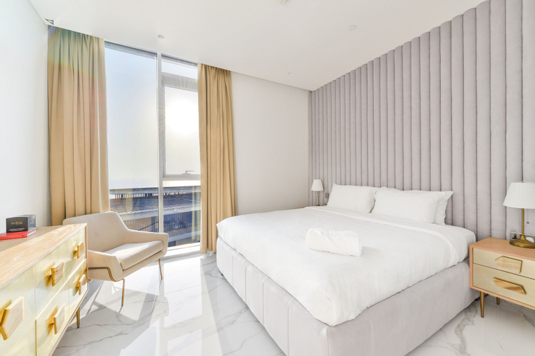 Room 2, Luxe 3BR with maids room in Bluewaters, Dubai