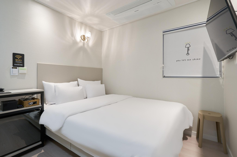 Bedroom 3, Konkuk University Gonggam, Seongdong
