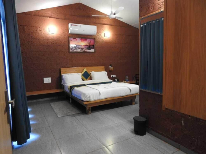 Bedroom 1, The Stream Resort, Raigarh