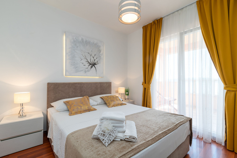 Bedroom 3, Tonina Apartments, Trogir