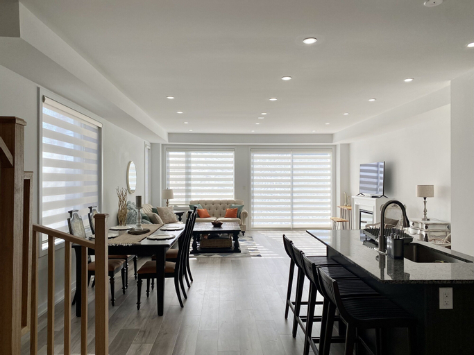 Food & Drinks, Luxurious Waterfront Residence, Durham