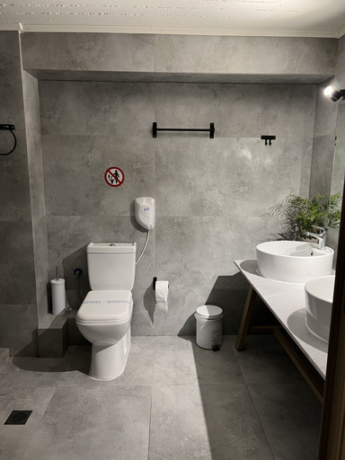 Bathroom 5, Hotel Koferita, Epirus