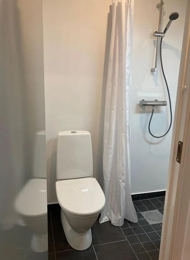 Bathroom, Micro Hotel Apartments, Upplands-Väsby