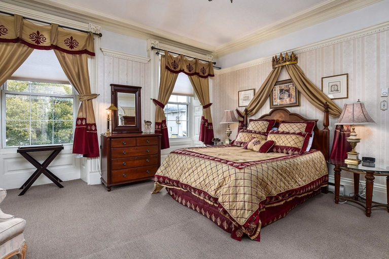 Bedroom 3, The Noble Suites, Leeds and Grenville