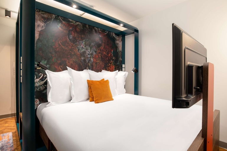 Bedroom 5, YOTEL Manchester Deansgate, Manchester