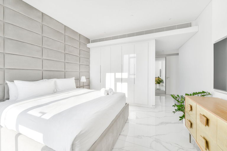 Room 4, Luxe 3BR with maids room in Bluewaters, Dubai
