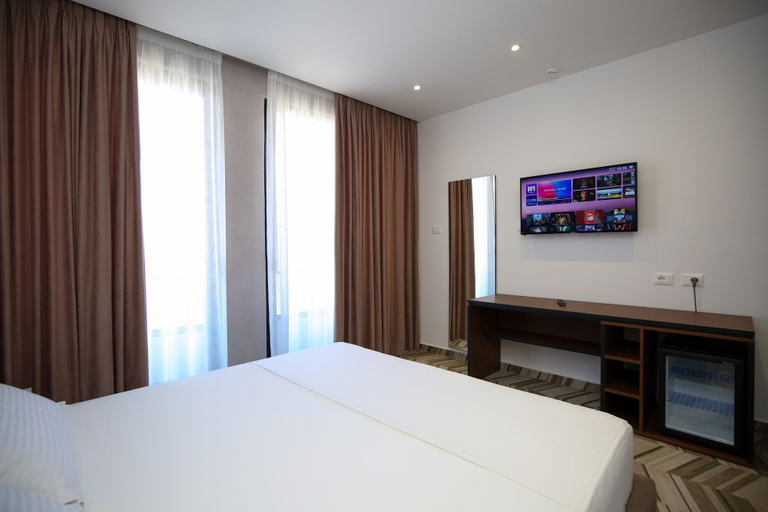 Bedroom 3, Sea & Sand Hotel, Vlorës