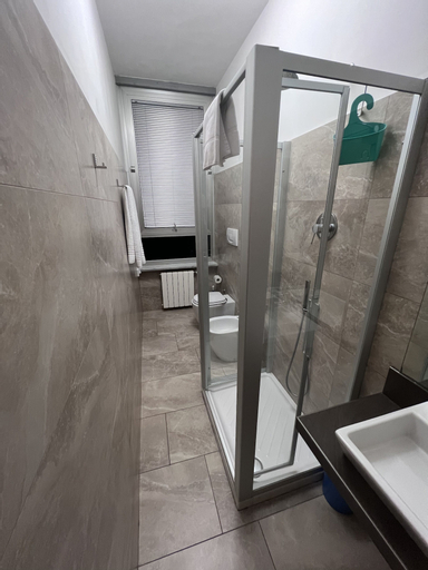 Bathroom 15