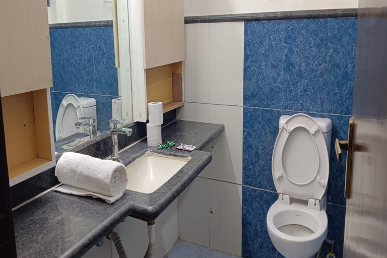 Bathroom 3, Singh Deluxe Inn, Gurgaon