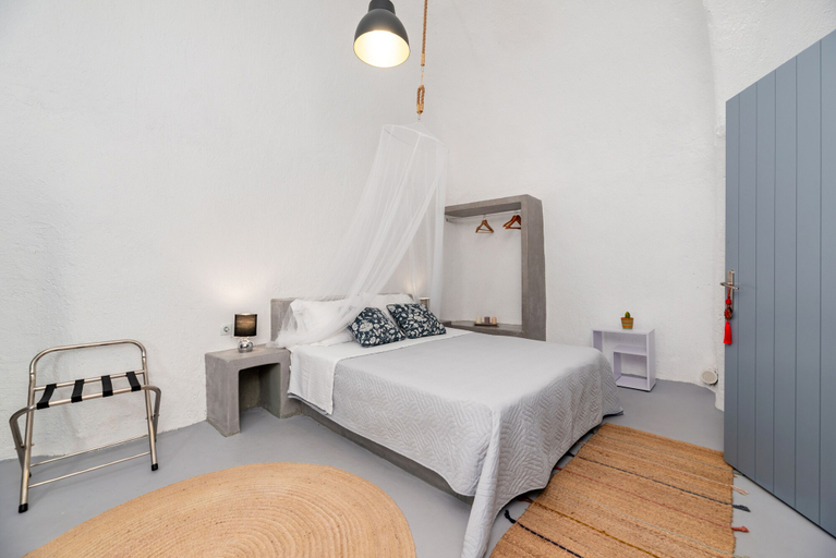 Bedroom 5, 1812 Caves 'n Mansion, South Aegean