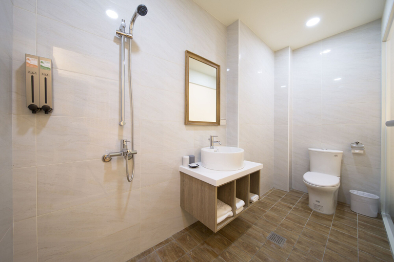 Bathroom 4, Ruyi Inn, Taitung