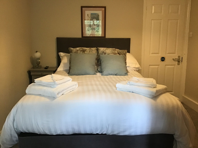 Bedroom 2, Le Chateau, Hampshire