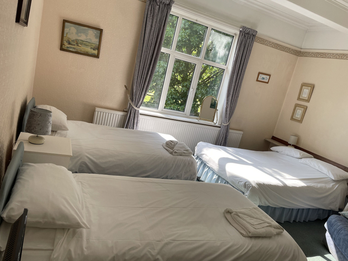 Bedroom 2, Emerald Residence, York
