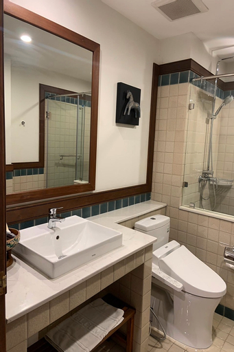 Bathroom 17