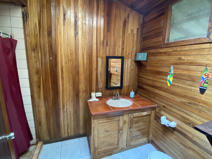 Bathroom 3, Birds & Breakfast, San Carlos