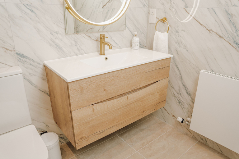 Bathroom 4, Shoreline Apartments