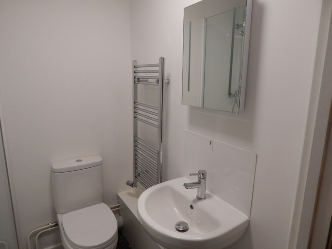 Bathroom 4, Brookfield En-suite rooms, Cambridgeshire