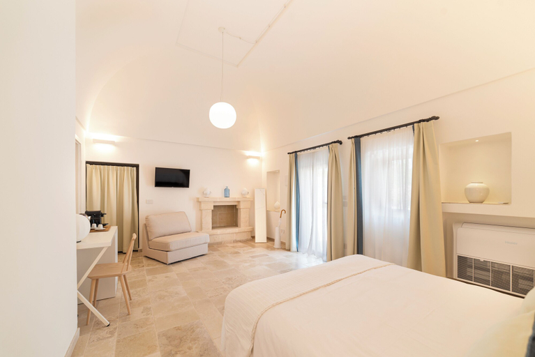 Bedroom 3, Masseria San Nicola Savelletri - B&B, Brindisi