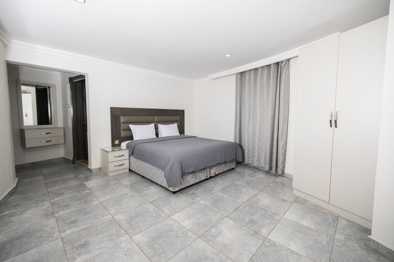 Bedroom 2, Salmiya Grand Hotel, Salmiya