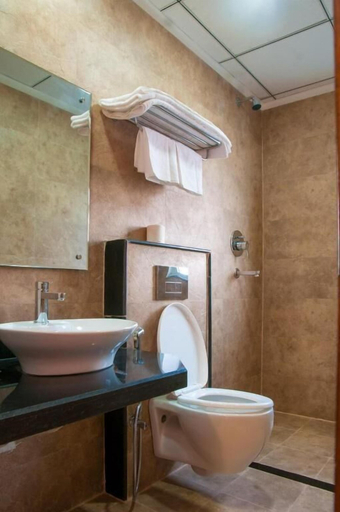 Bathroom, Hotel Krishna Kathmandu, Bagmati