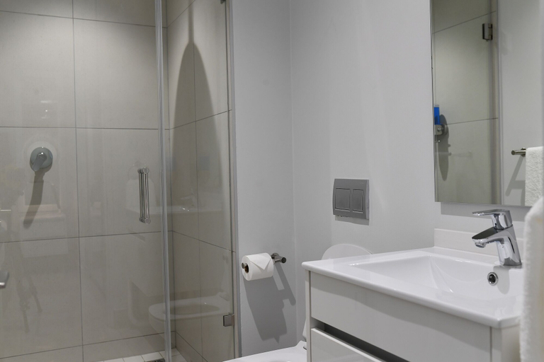 Bathroom 4, Ellipse Executive Apartments, City of Johannesburg