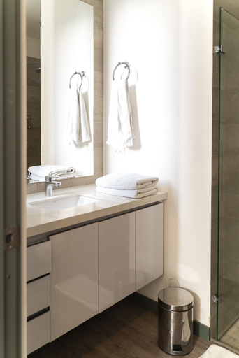 Bathroom 3, Apartamentos Class Suites by HOUSY HOST, Medellín