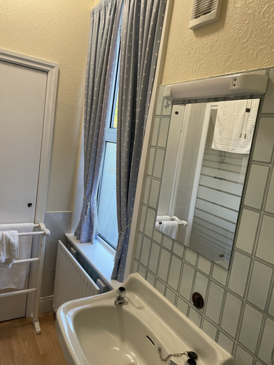 Bathroom 3, Emerald Residence, York