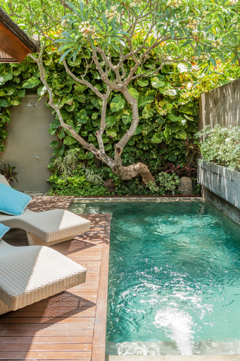 Swimming Pool 17