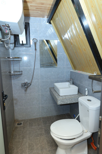 Bathroom, Suha retreat Soc Son, Sóc Sơn