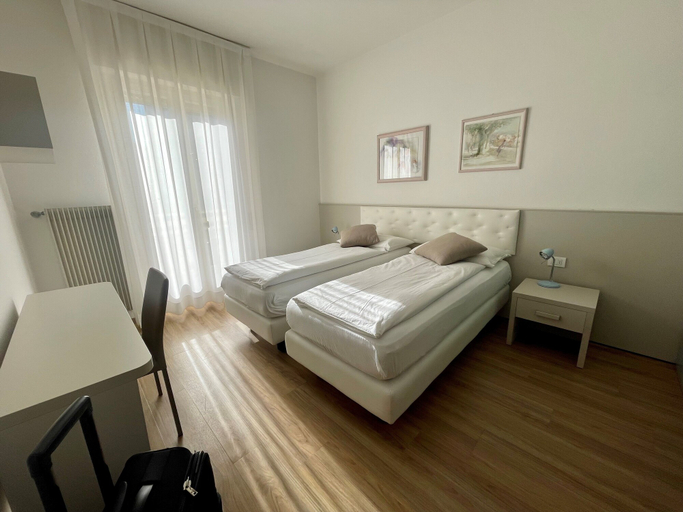 Bedroom 2, Hotel Garden, Trento