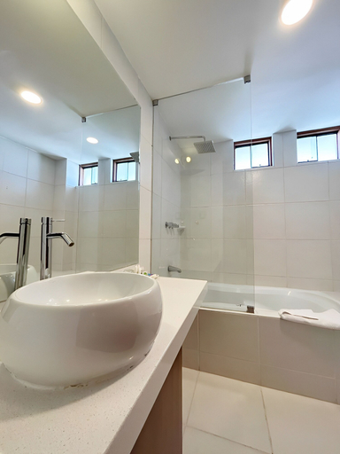 Bathroom 4, Los Tambos Fundador, Arequipa