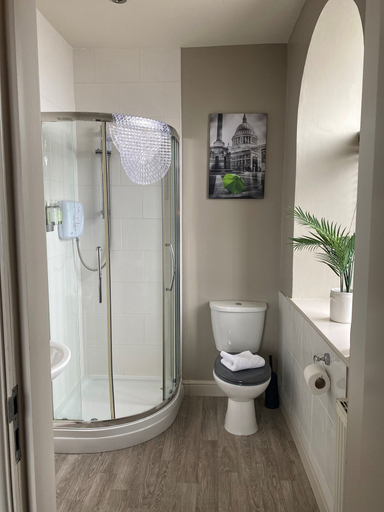 Bathroom 5, The White Swan, Leeds