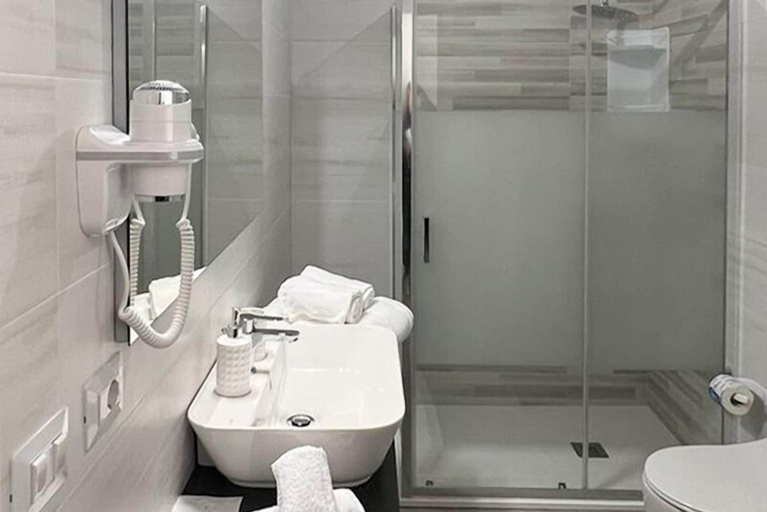 Bathroom 3, Eden Resort Country & Spa, Lecce