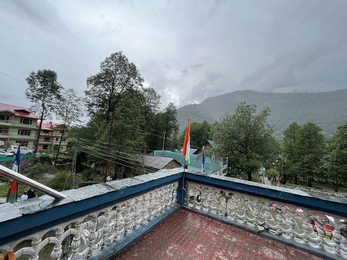 Others 4, The Locals By Roomshala, Kullu