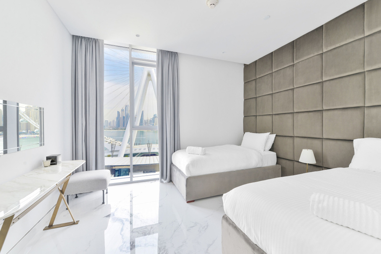 Room 3, Luxurious 3BR w maidroom in BLUEWATERS, Dubai