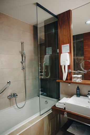 Bathroom 5, ibis Styles Sarajevo, Sarajevo
