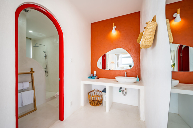 Bathroom 5, Happiness Hotel, Qui Nhơn