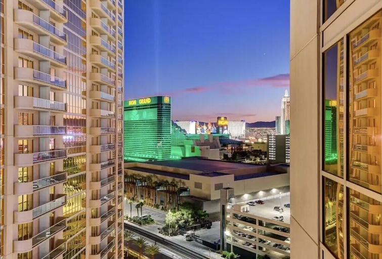Exterior & Views 2, LUXE 702 MGM Signature 1 BR 2 BTH SUITE, Clark