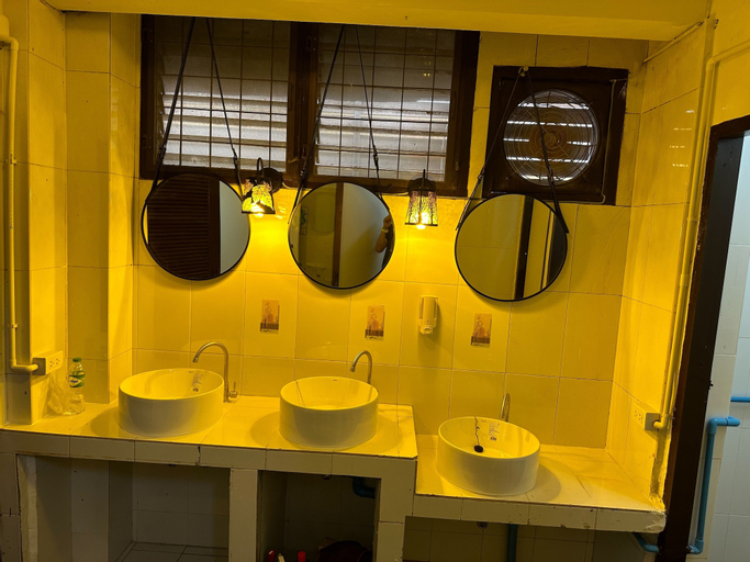 Bathroom 3