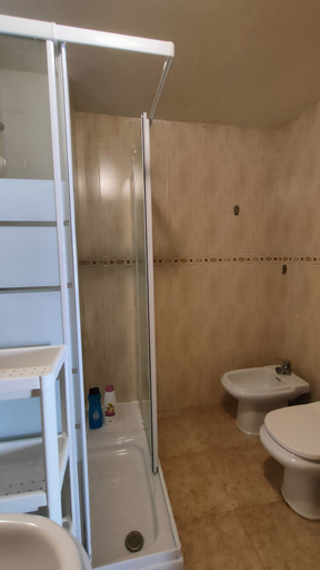 Bathroom 3, Paradis I, Castellón