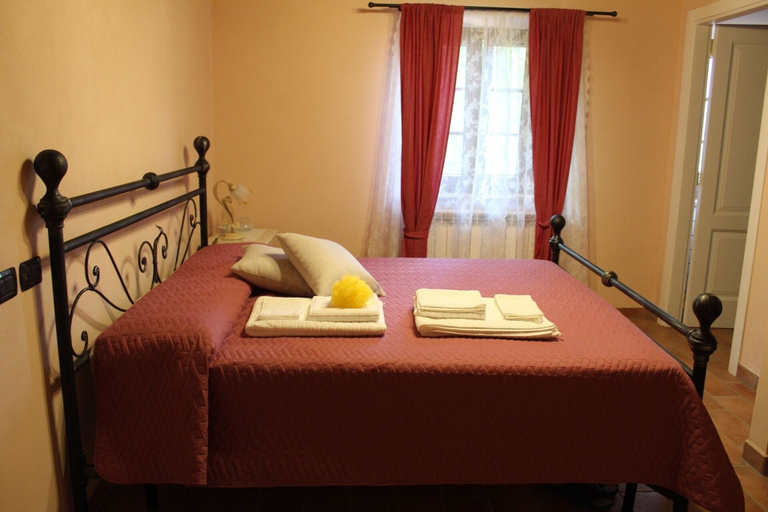 Bedroom 2, Agriturismo La Locanda del Cardinale, Lucca