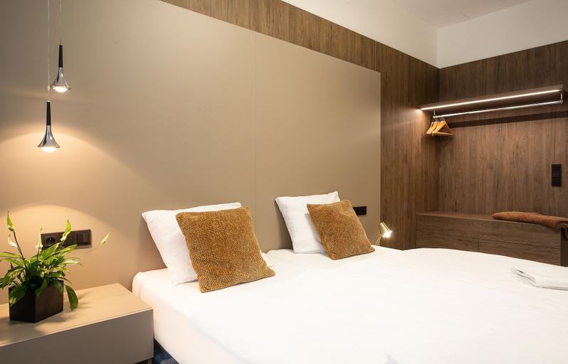 Bedroom 3, Luxury Prague Riverside Apartment, Praha 5
