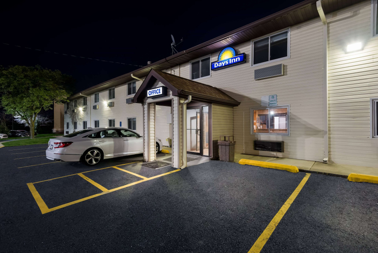 Exterior & Views 2, Days Inn by Wyndham Ankeny - Des Moines, Polk