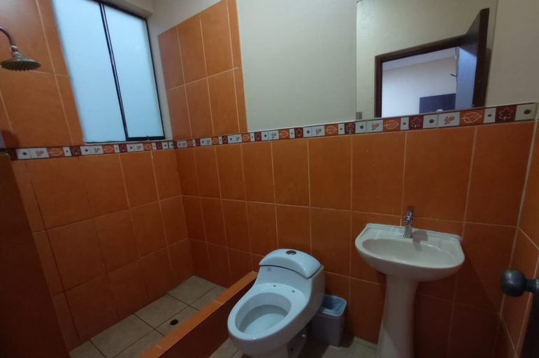 Bathroom, CONQUISTADOR HOTEL, Lima