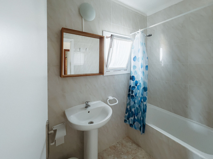 Bathroom 4, Hostal Cala Llombards, Baleares
